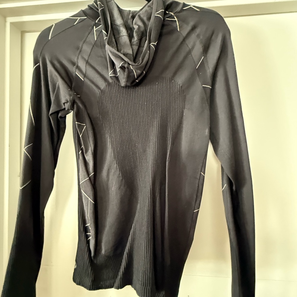 Black Long Sleeve Top with Geometric Design - Picture 2 of 2